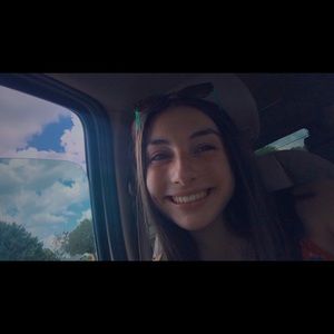 Meet your Posher, Mackenzie